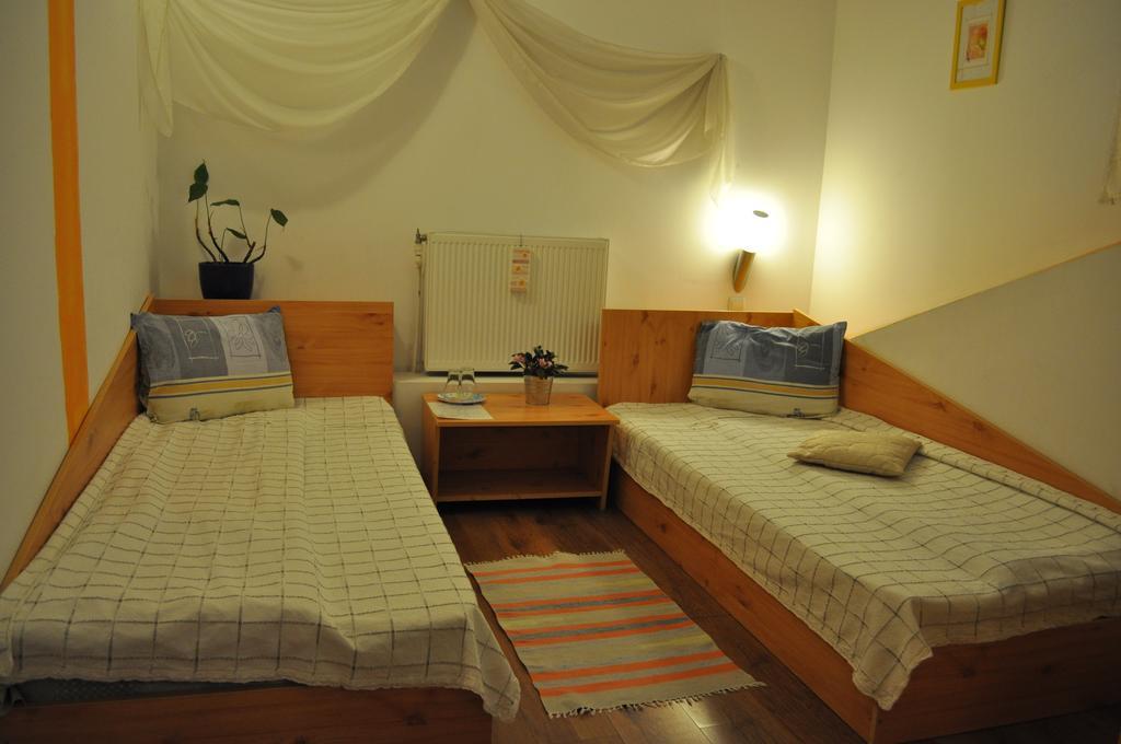 Bistro-Pension La Teleferic ซินายา ภายนอก รูปภาพ